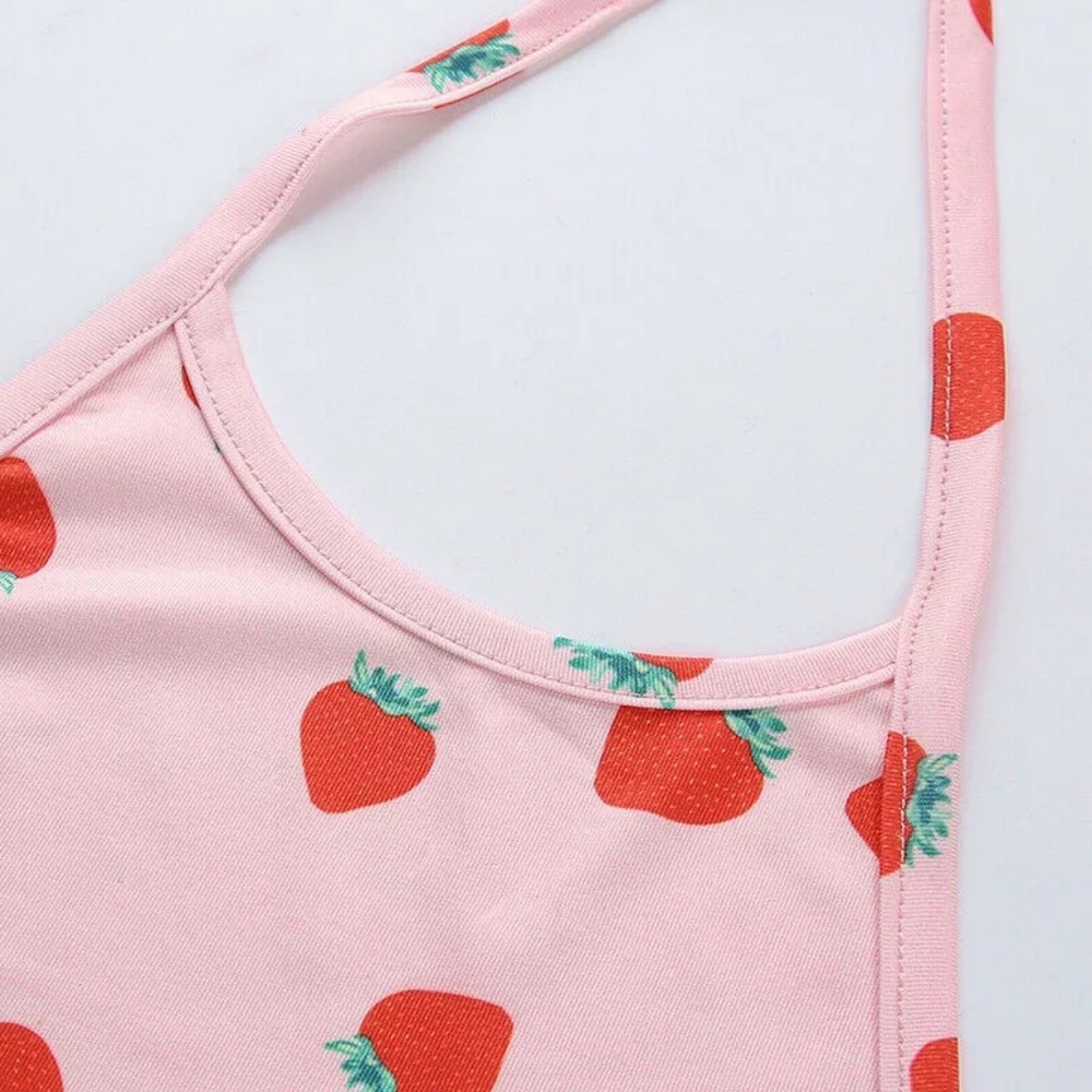 5🌟LRG Left 2/$15 Strawberries Halter Top 🆕 Deal - Picture 4 of 8